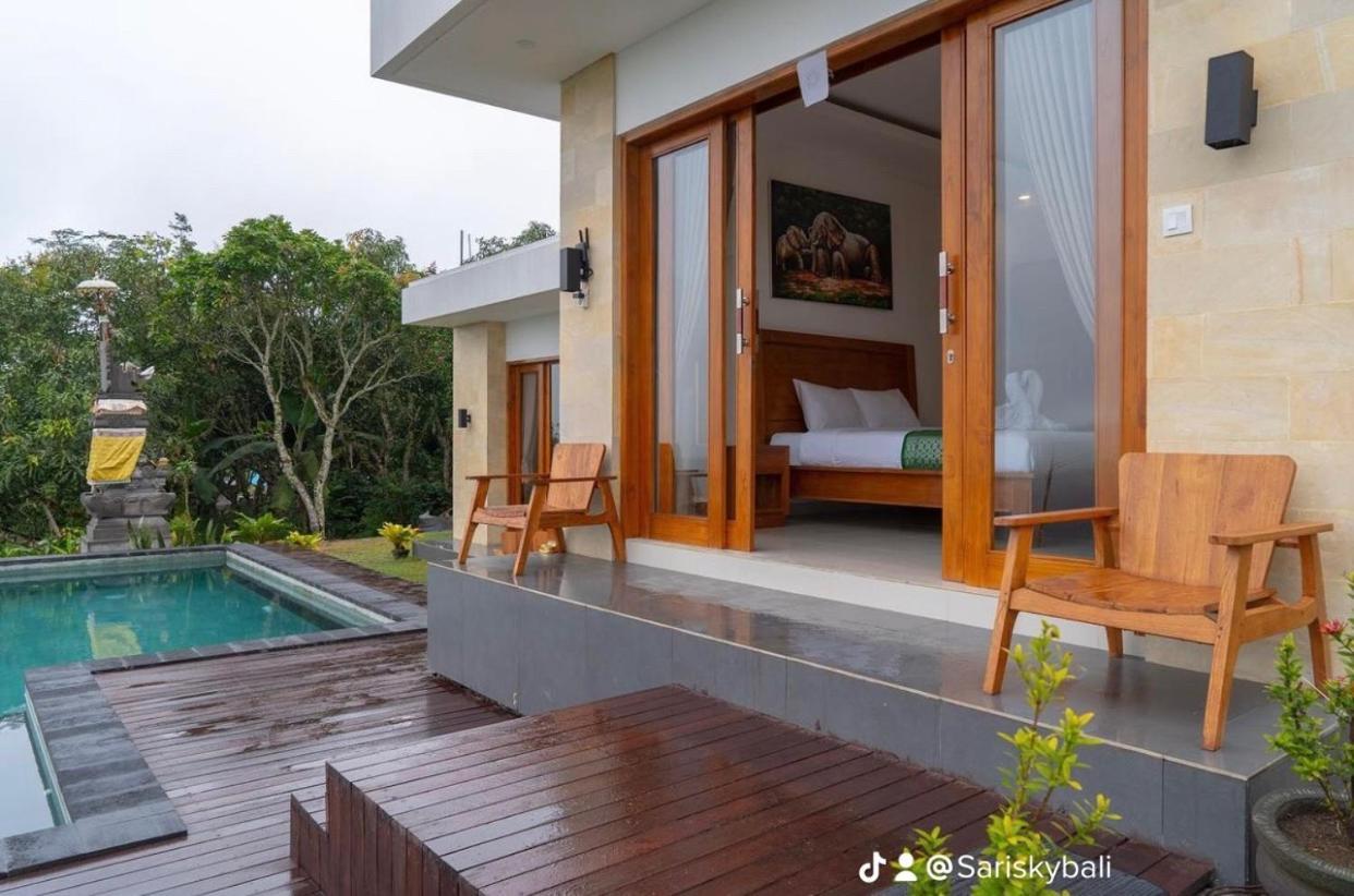 Sari Sky Bali Hotel Kubupenlokan Eksteriør billede